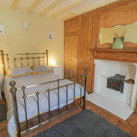 The Captain's Hideaway * Whitby